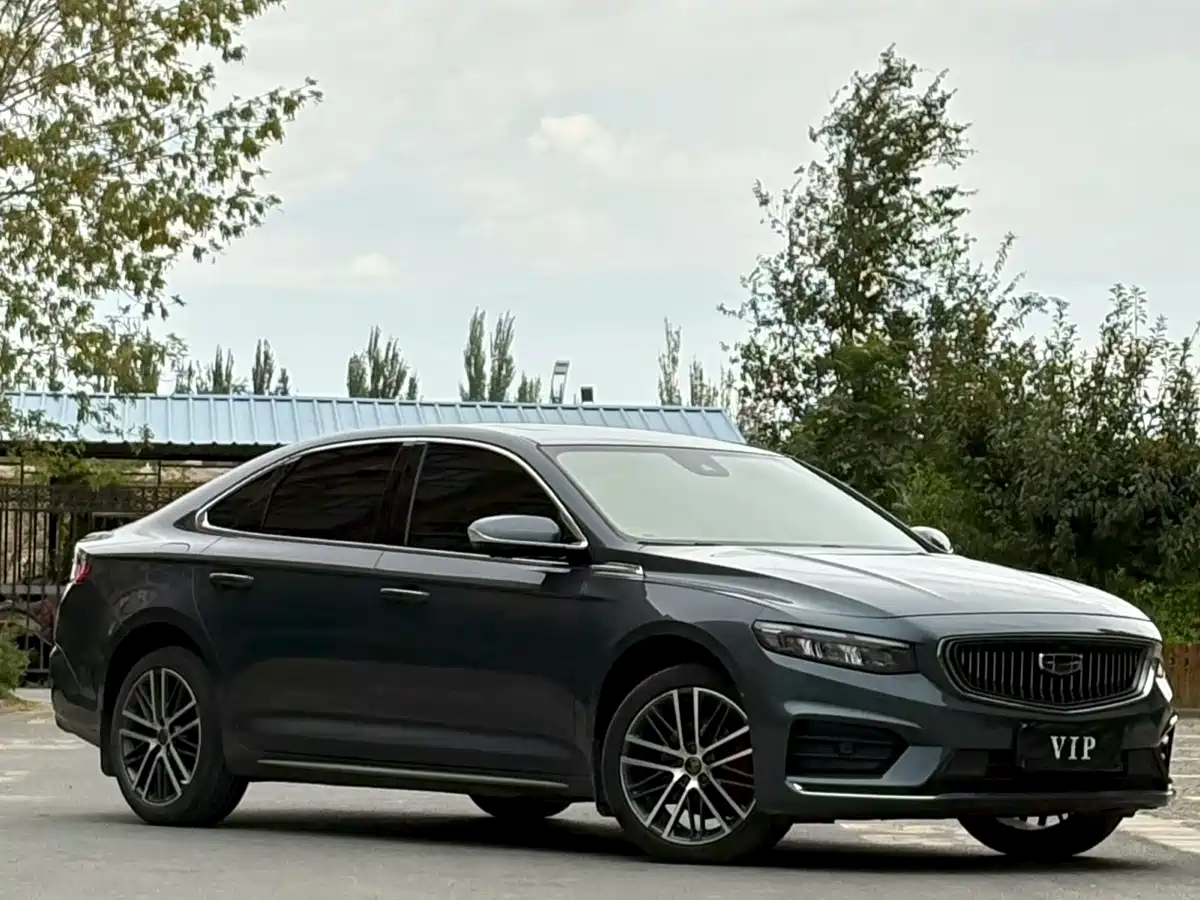 Фото 3 - Geely Preface