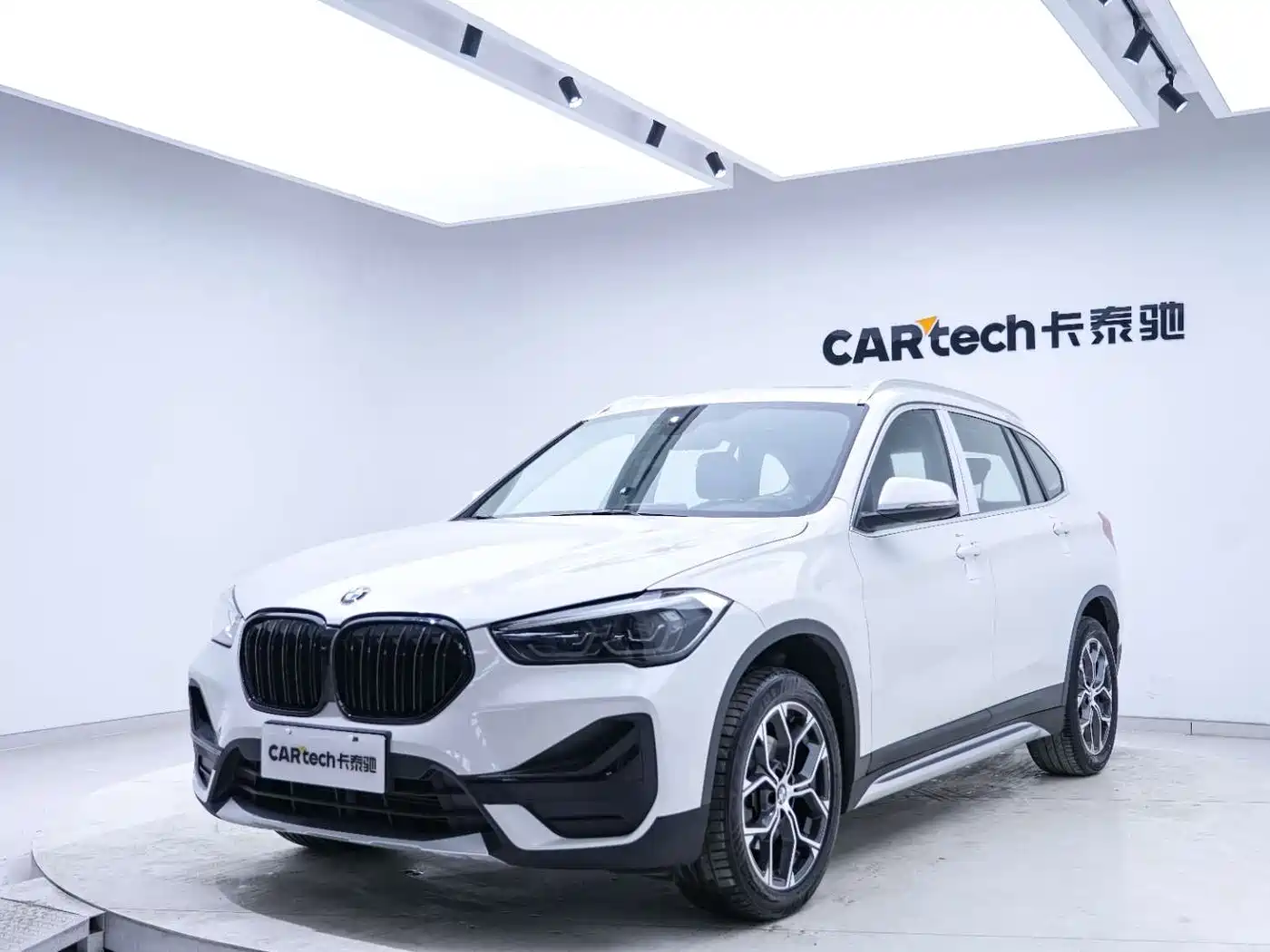 BMW X1 2020 sDrive20Li Premium Edition фото 10