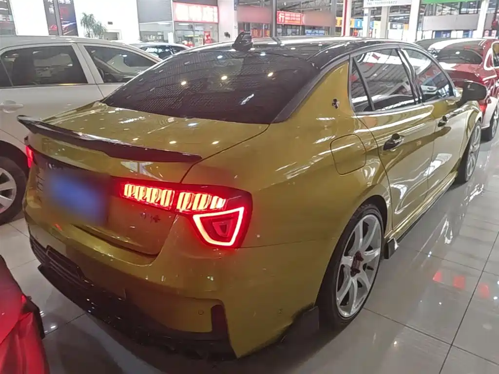 Lynk & Co 03 2020 03+ 2.0TD Auto Wind Master Edition фото 7