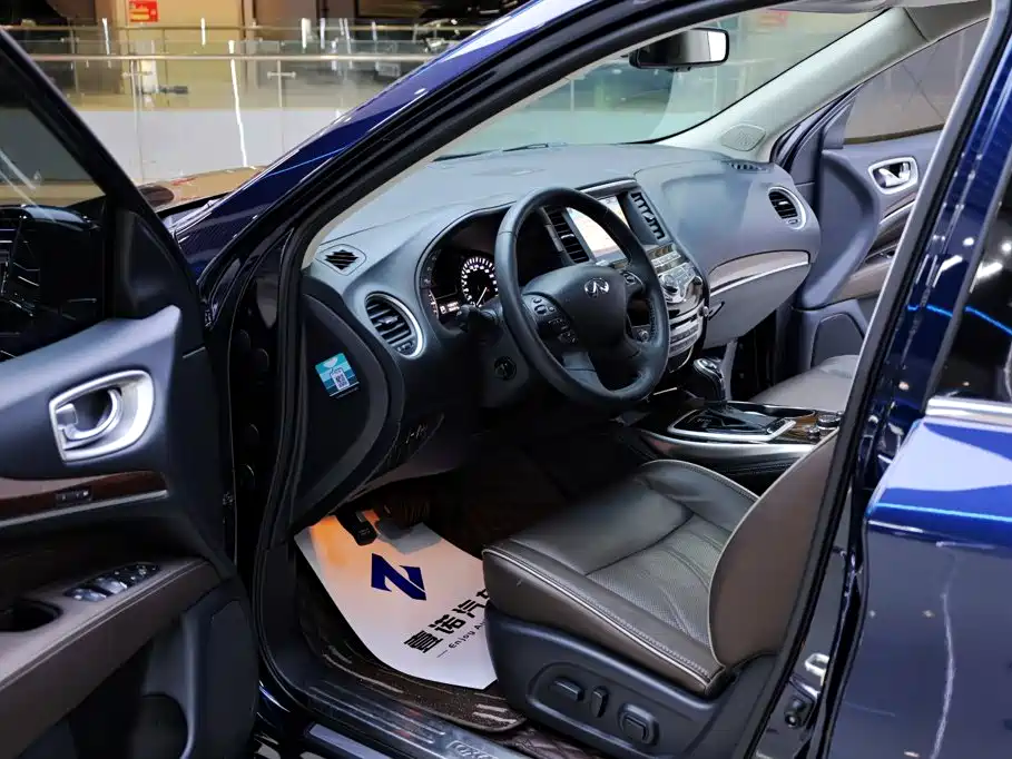 Photo 17 - Infiniti QX60 (Import)