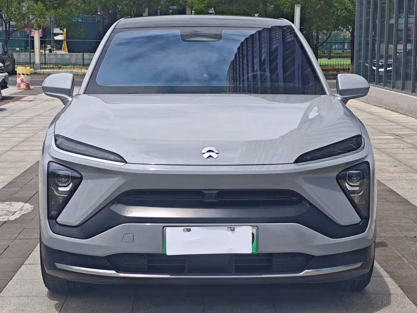 Photo 2 - NIO EC6