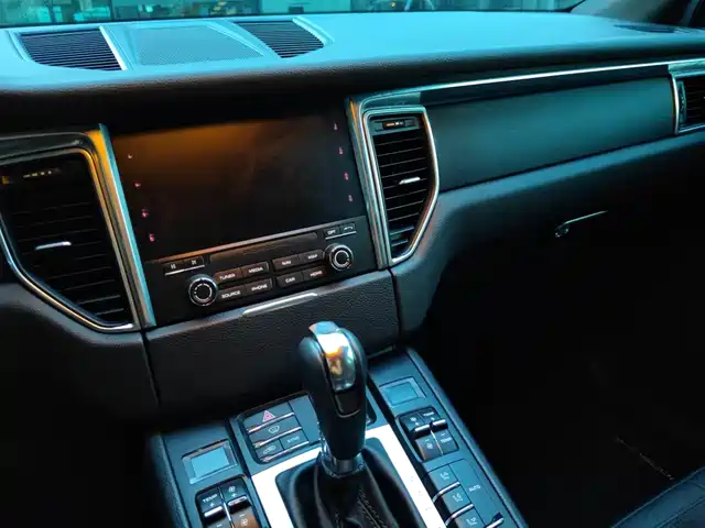 Porsche Macan 2017 Macan 2.0T — фото 5