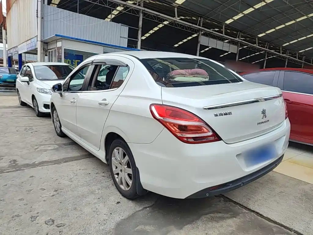 Peugeot 308 2015 2014 Model Joy Edition Classic 1.6L Automatic Superior Style