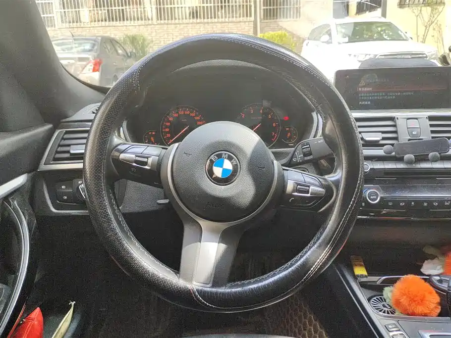 BMW 3 Series GT 2020 320i M Sport Package фото 15