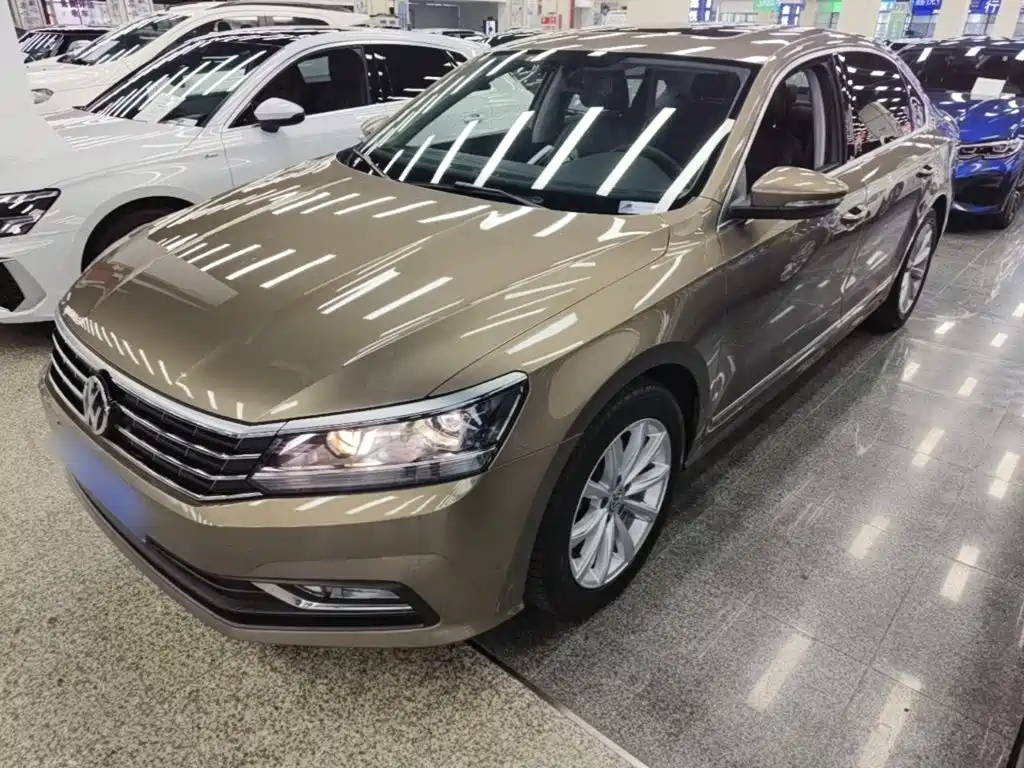 Фото 2 - Volkswagen Passat