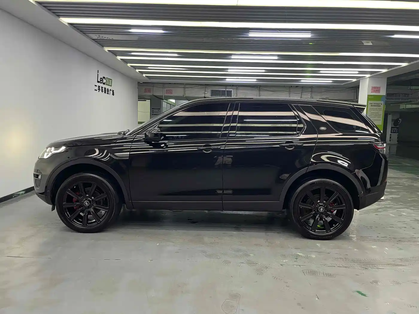 Land Rover Discovery Sport 2019 240PS SE Edition China V фото 7