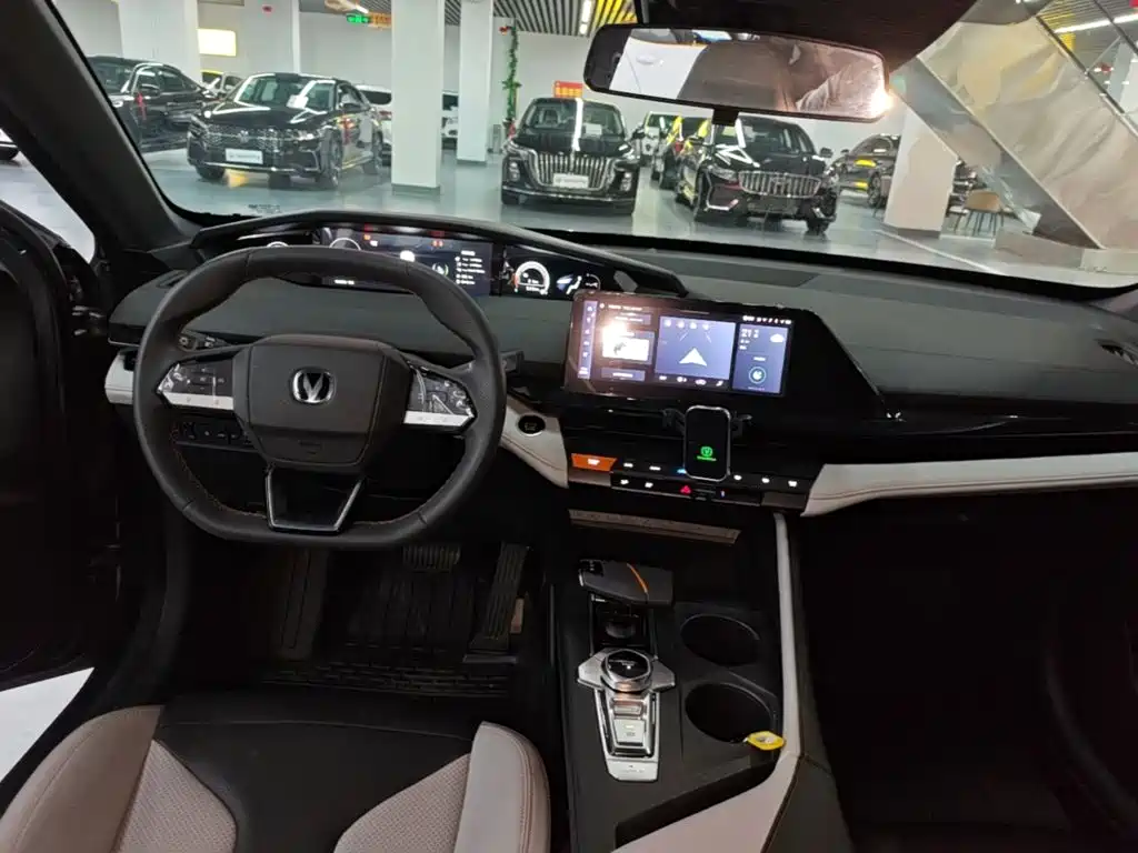 Changan UNI-V iDD 2026 2024 Blue Whale Smart iDD 136km Smart Cool