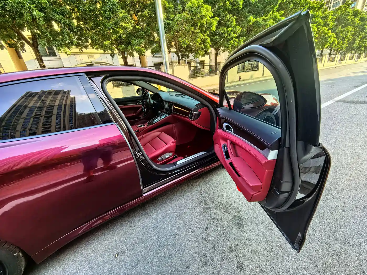 Porsche Panamera 2014 Panamera 3.0T фото 22
