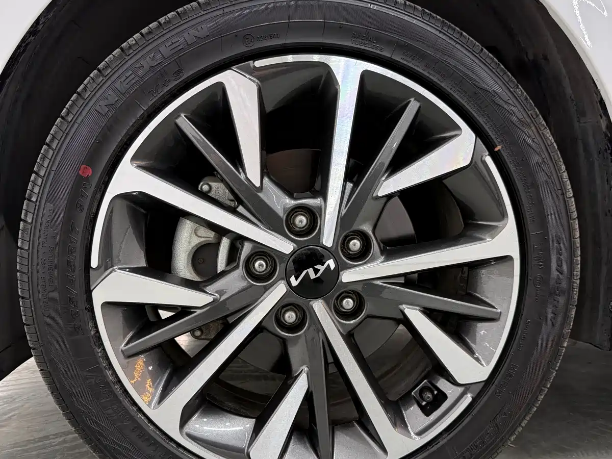 KIA K3