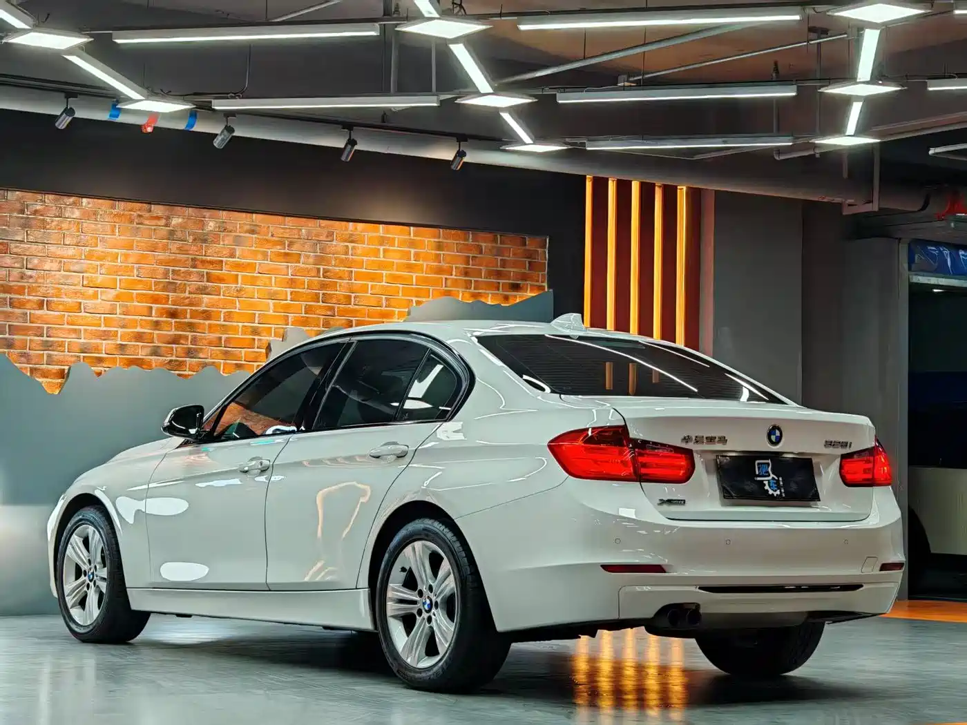 BMW 3 Series 2015 328i xDrive Sport Design Package фото 30
