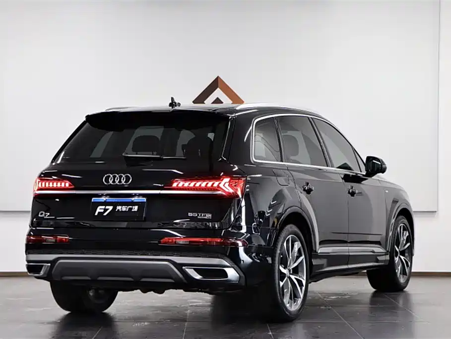 Audi Q7 2020 55 TFSI quattro S line Sport фото 6