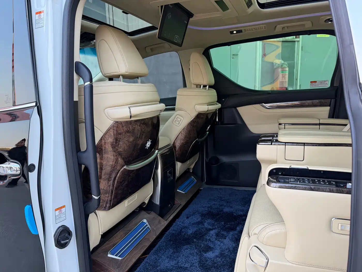 Toyota Vellfire 2021 Crown Hybrid 2.5L HV Supreme Edition фото 6