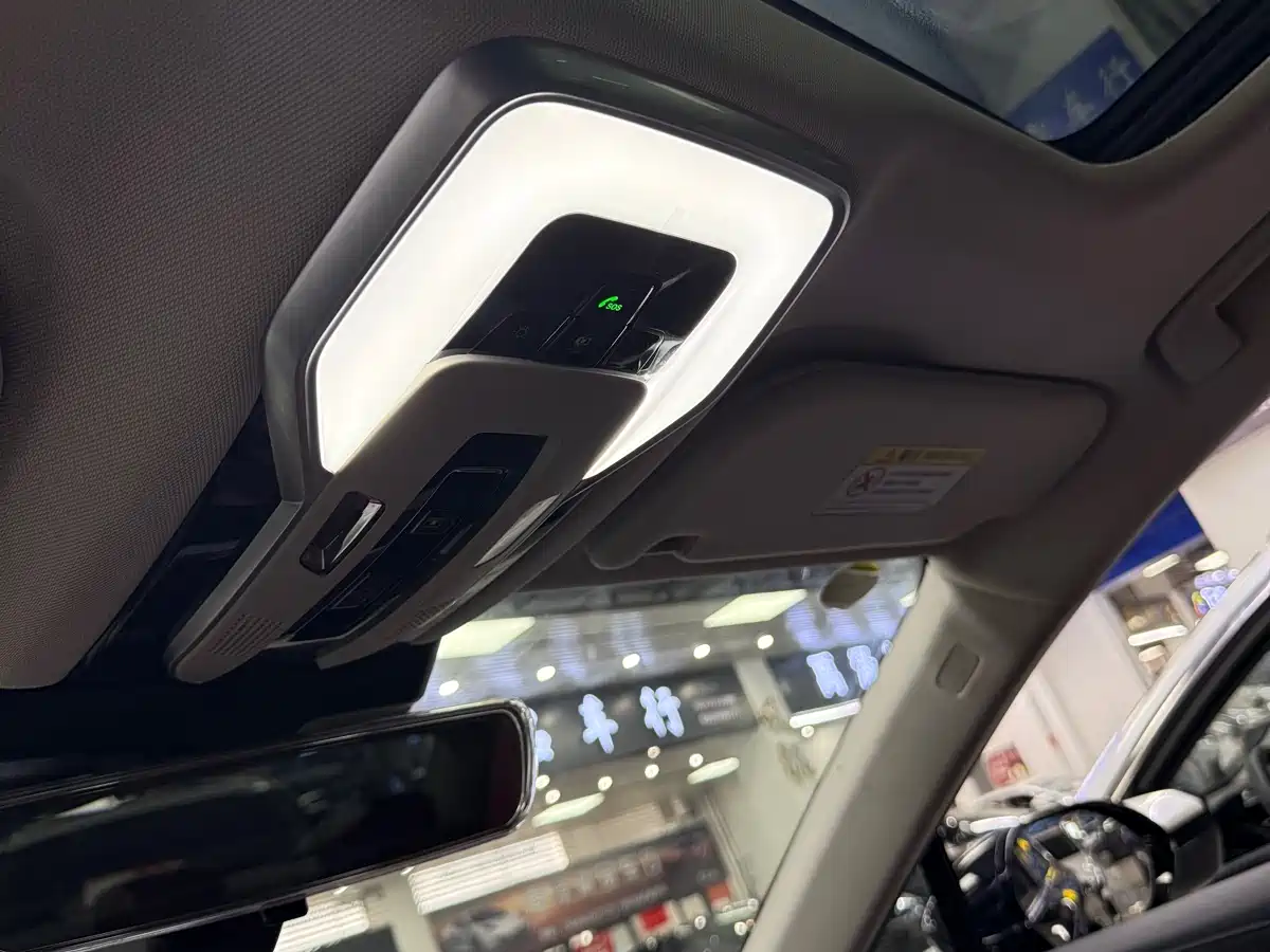 Hongqi H5 2024 1.5T DCT Smart Connect Flag Rhythm Edition фото 11