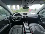 Photo 8 - Audi Q2L