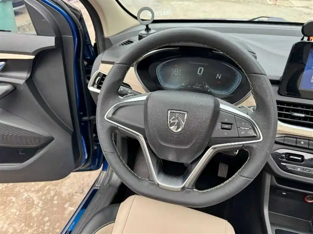 BAOJUN 360
