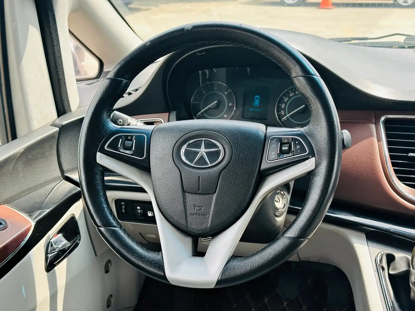 JAC Refine M5 2018 2017 1.9T Diesel Manual Official Edition