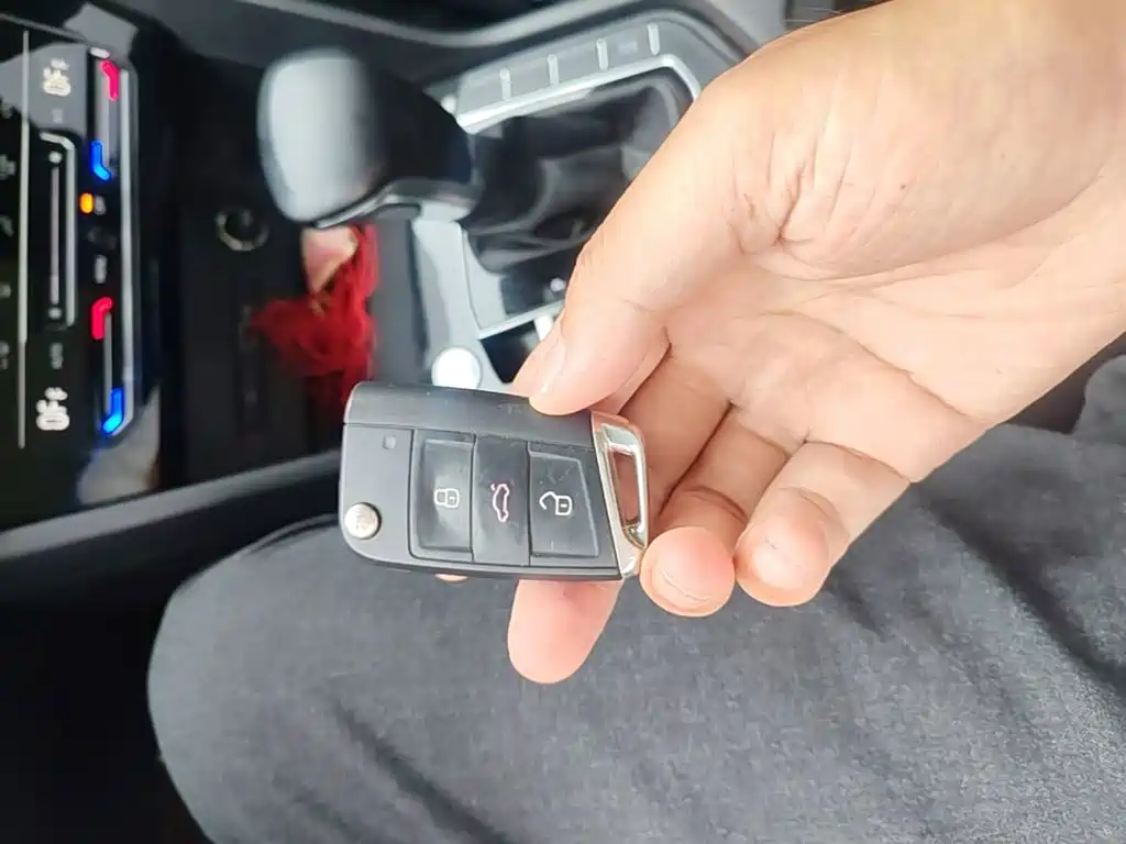 Фото 9 - Volkswagen Tiguan L