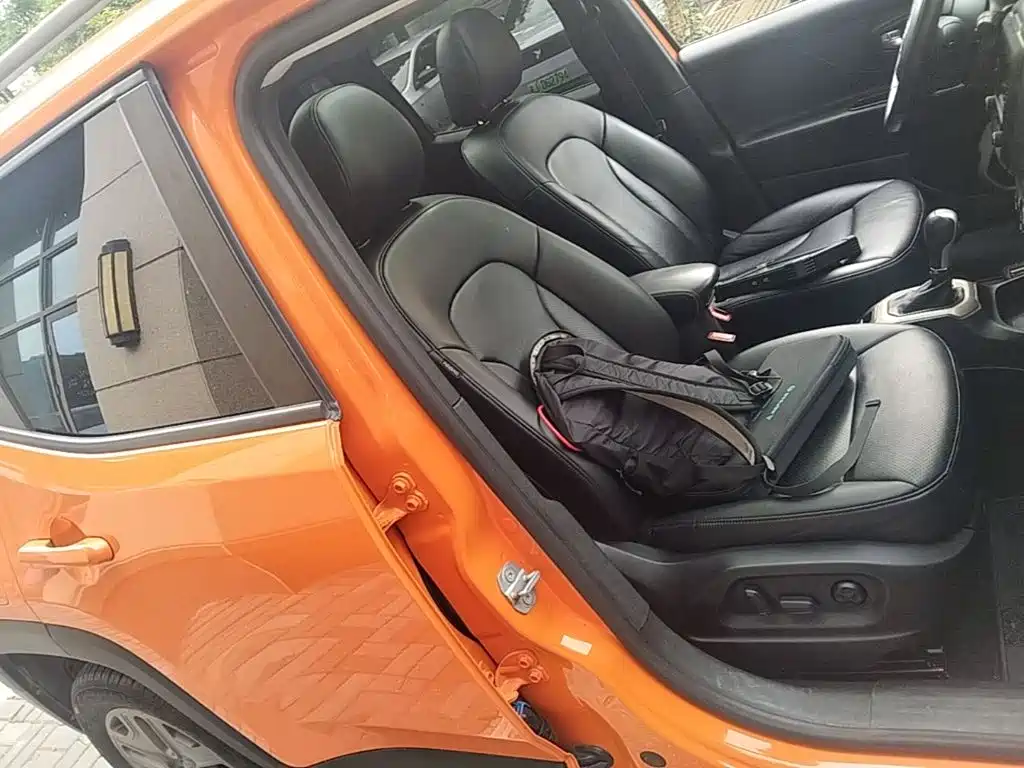 Photo 25 - Jeep Renegade
