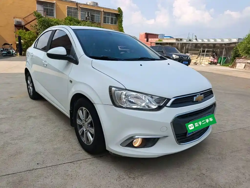 Chevrolet Aveo 2015 2014 Sedan 1.4SE MT Joy Edition