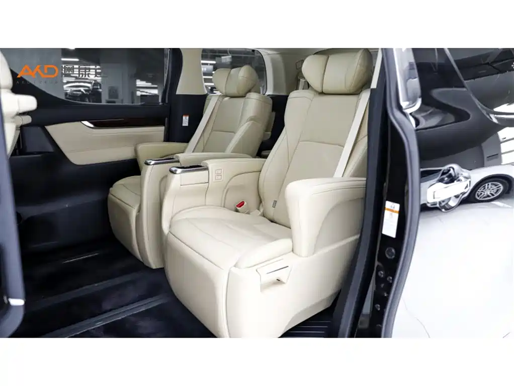 Toyota Alphard 2018 3.5L Luxury фото 7