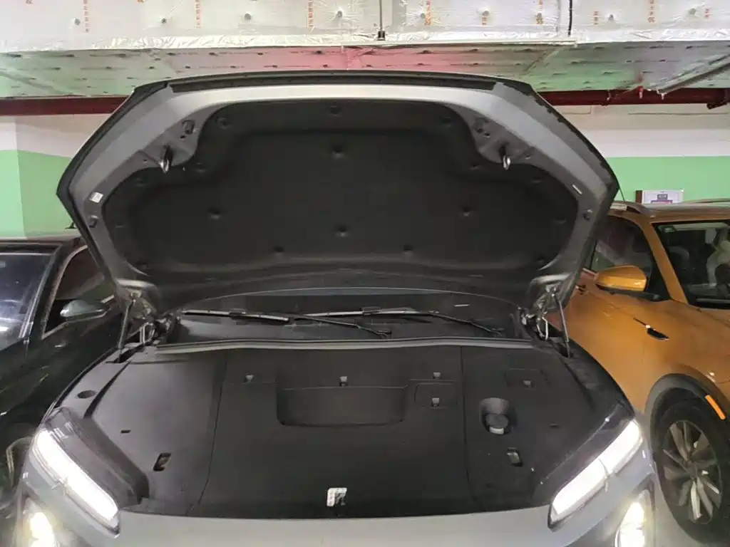 Фото 3 - NIO EC6