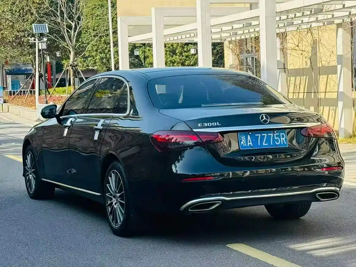 Mercedes-Benz E-Class 2021 E 260 L Sport фото 9