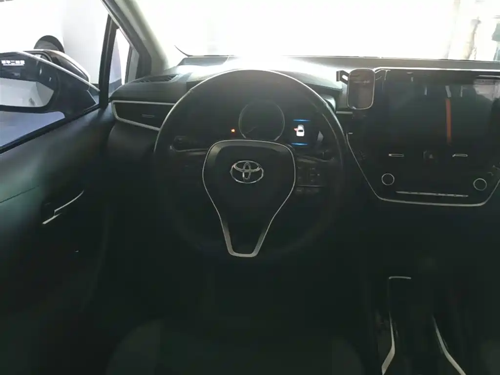 Toyota Corolla 2021 1.2T S-CVT Elite PLUS Edition фото 11