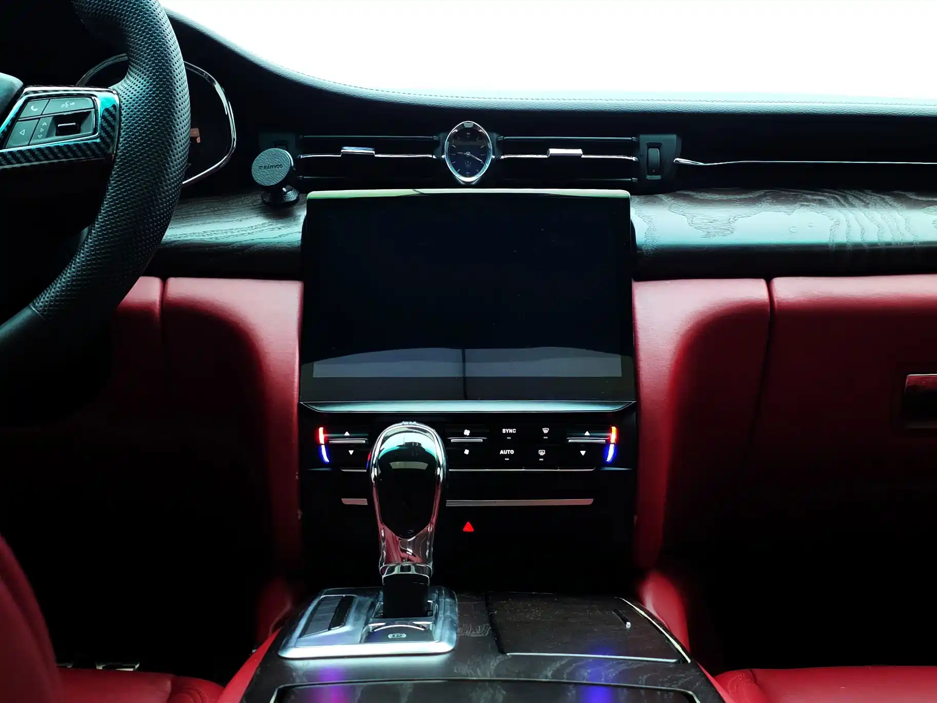 Photo 24 - Maserati Quattroporte