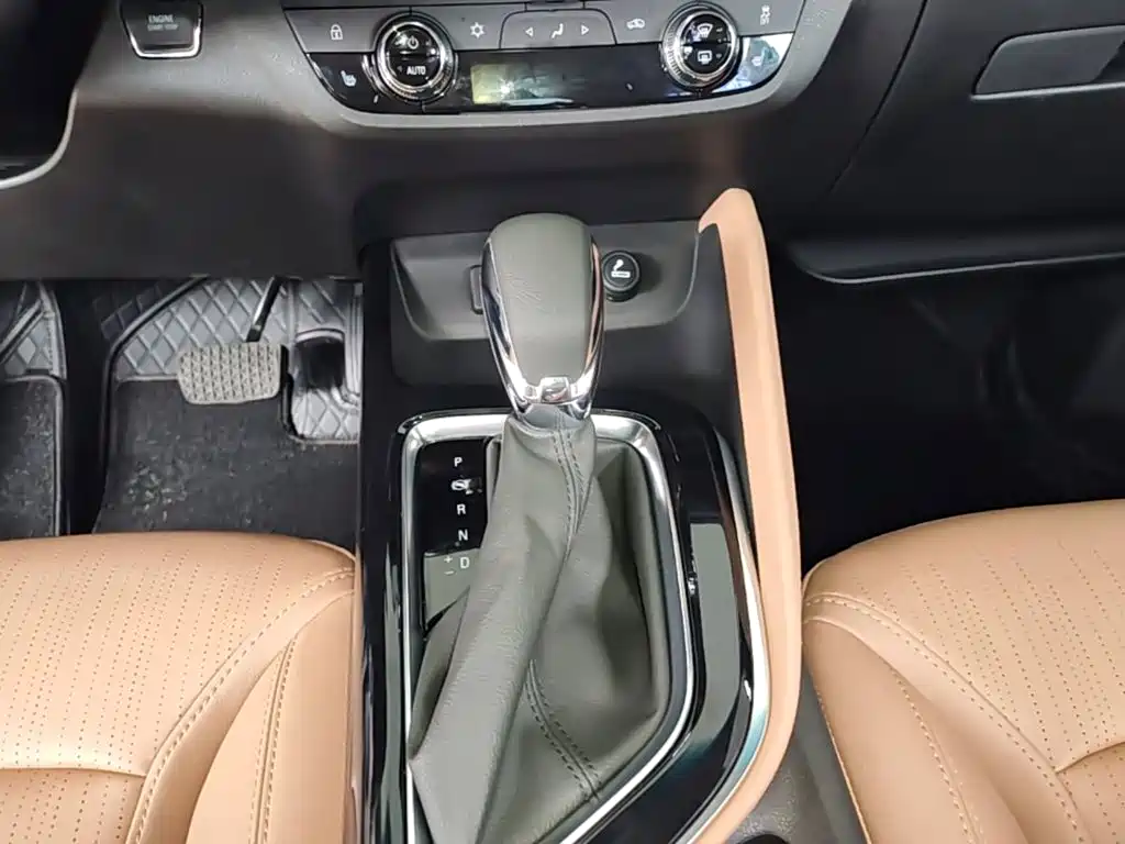 Buick GL6 2023 2021 323T Mild Hybrid Connected Luxury