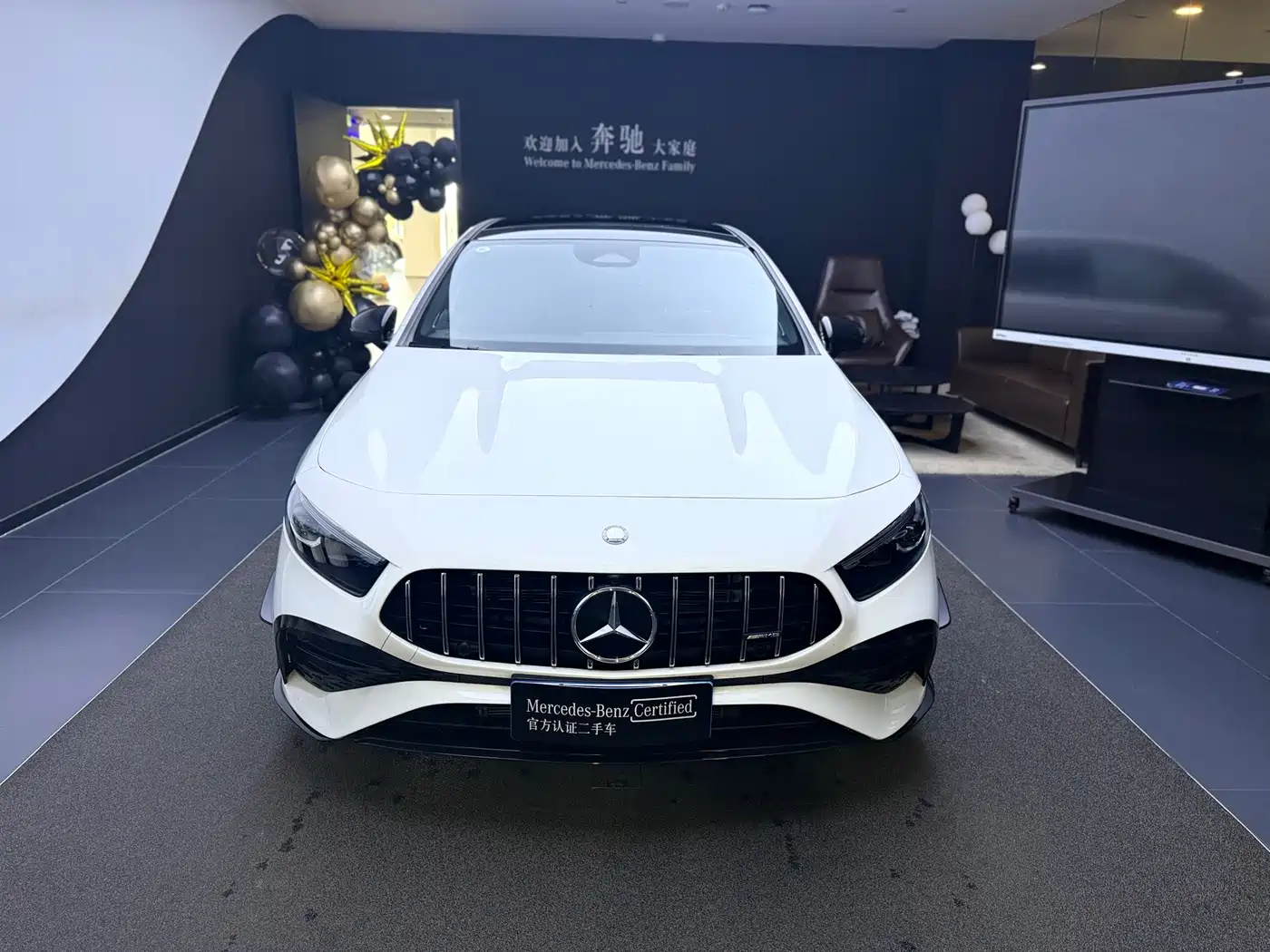 Mercedes-Benz A-Class AMG 2024 AMG A 35 L 4MATIC фото 2