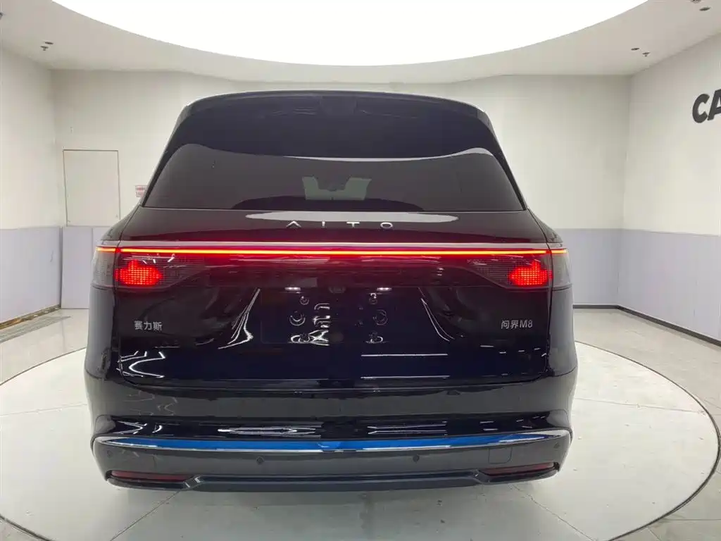 AITO Wenjie AITO M8 2025 Model Extended Range Max+ Edition 53.4kWh 6-Seater фото 6