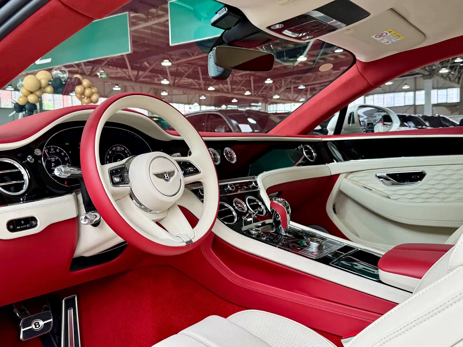 Фото 6 - Bentley Continental Plug-in Hybrid