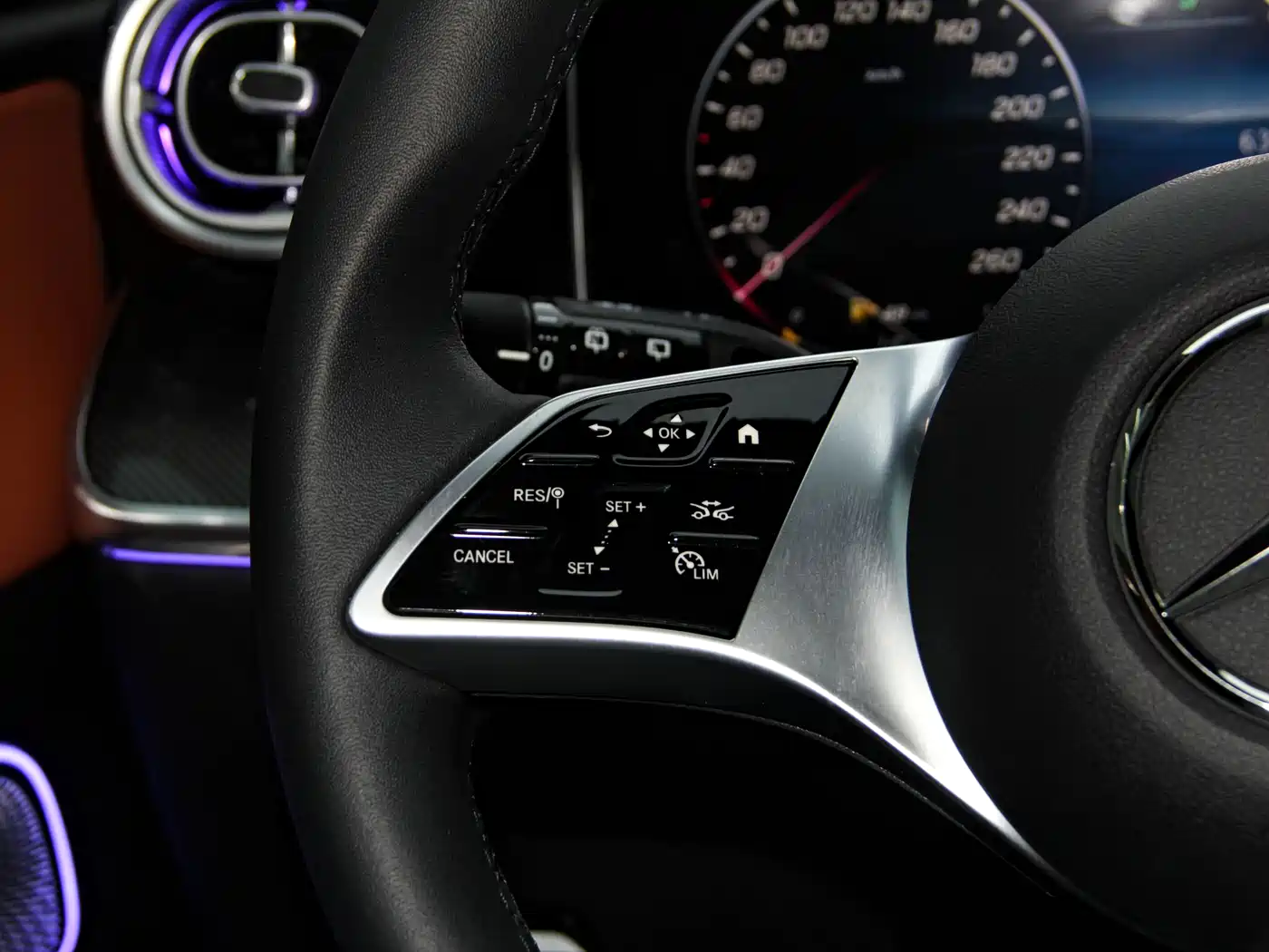 Mercedes-Benz GLC 2025 Facelift GLC 260 L 4MATIC Dynamic фото 15