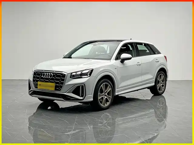 Audi Q2L 35 TFSI, Стиль Драйв