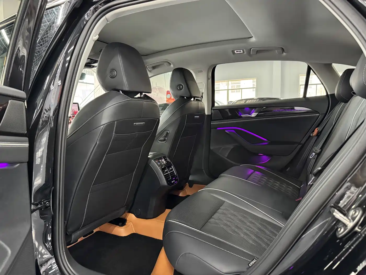Volkswagen Magotan 2024 380TSI DSG Luxury Edition (Daimai Package) фото 5