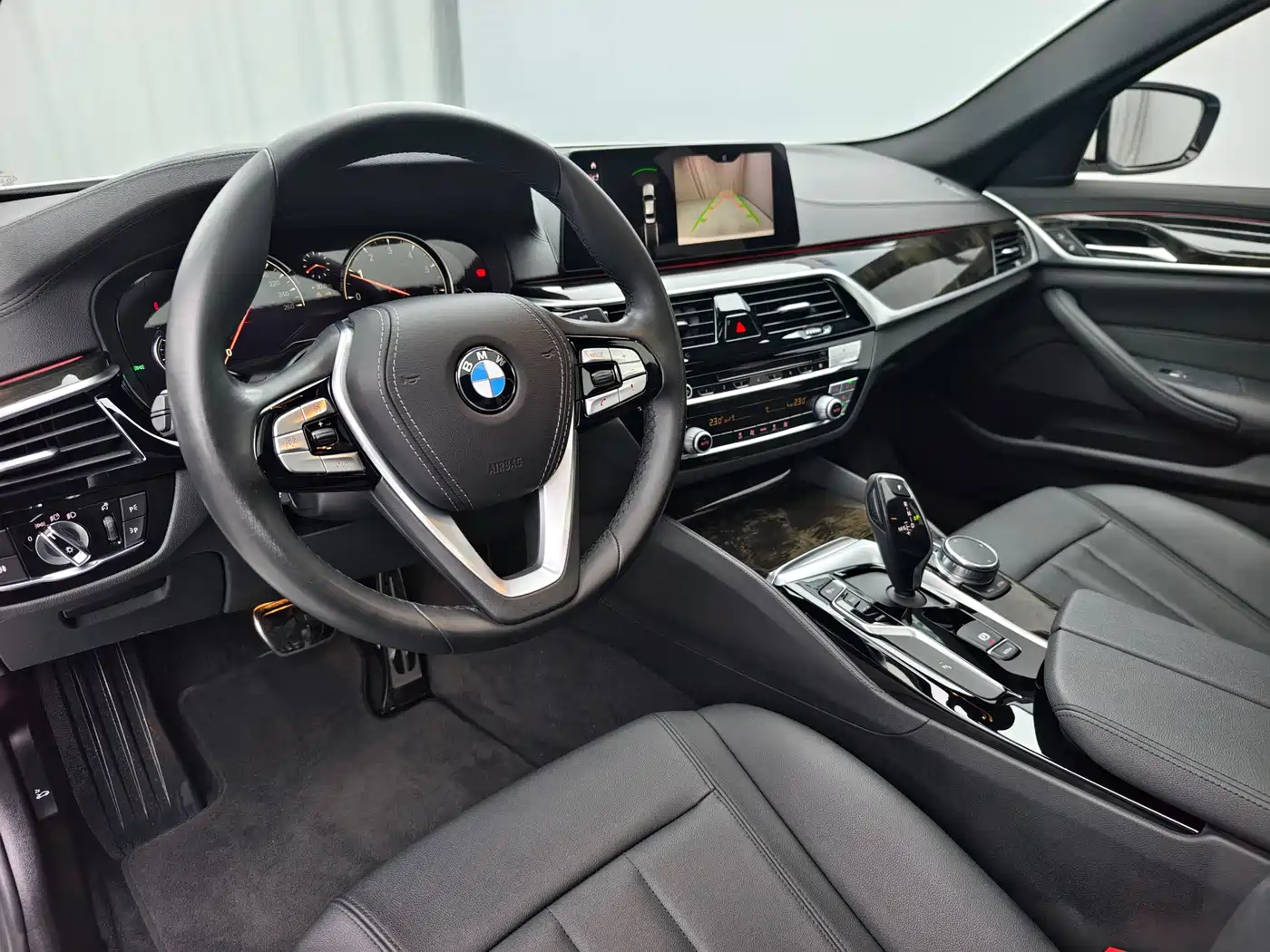 BMW 5 Series 2018 525Li M Sport Package фото 8