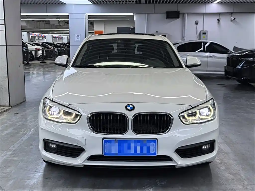 BMW 1 Series (Import) 2015 120i Leading фото 2