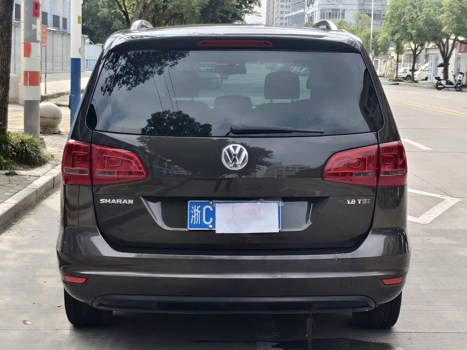 Фото 4 - Volkswagen Sharan