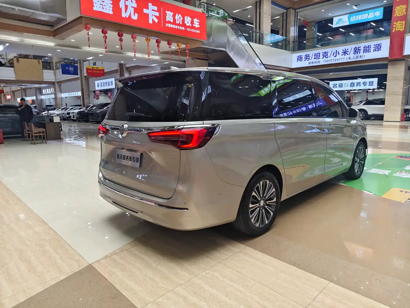 Buick GL8 2021 ES Landlord 653T Luxury фото 8