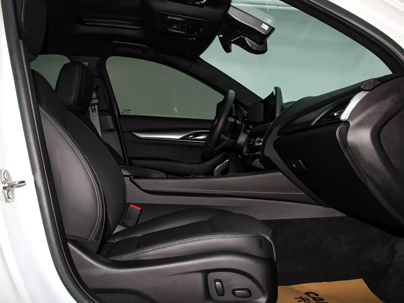 Cadillac CT5 2024 28T Luxury Model Pro фото 9