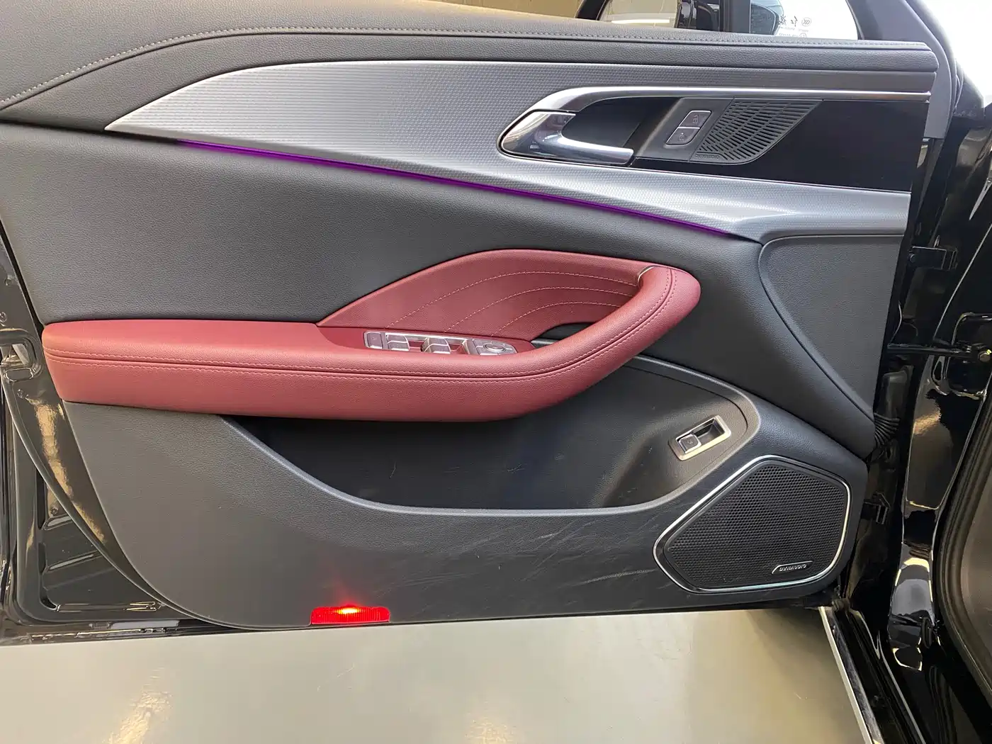 Hongqi H5 2024 2.0T Automatic Smart Connect Flag Smooth Edition фото 5