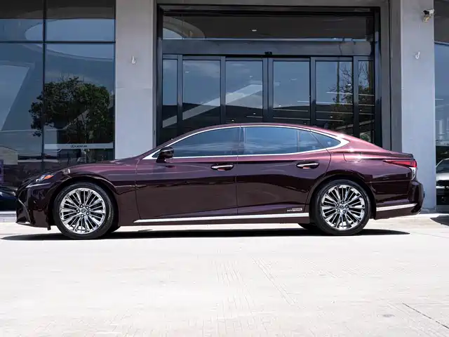 Lexus LS 2020 500h Executive (China VI) — фото 4