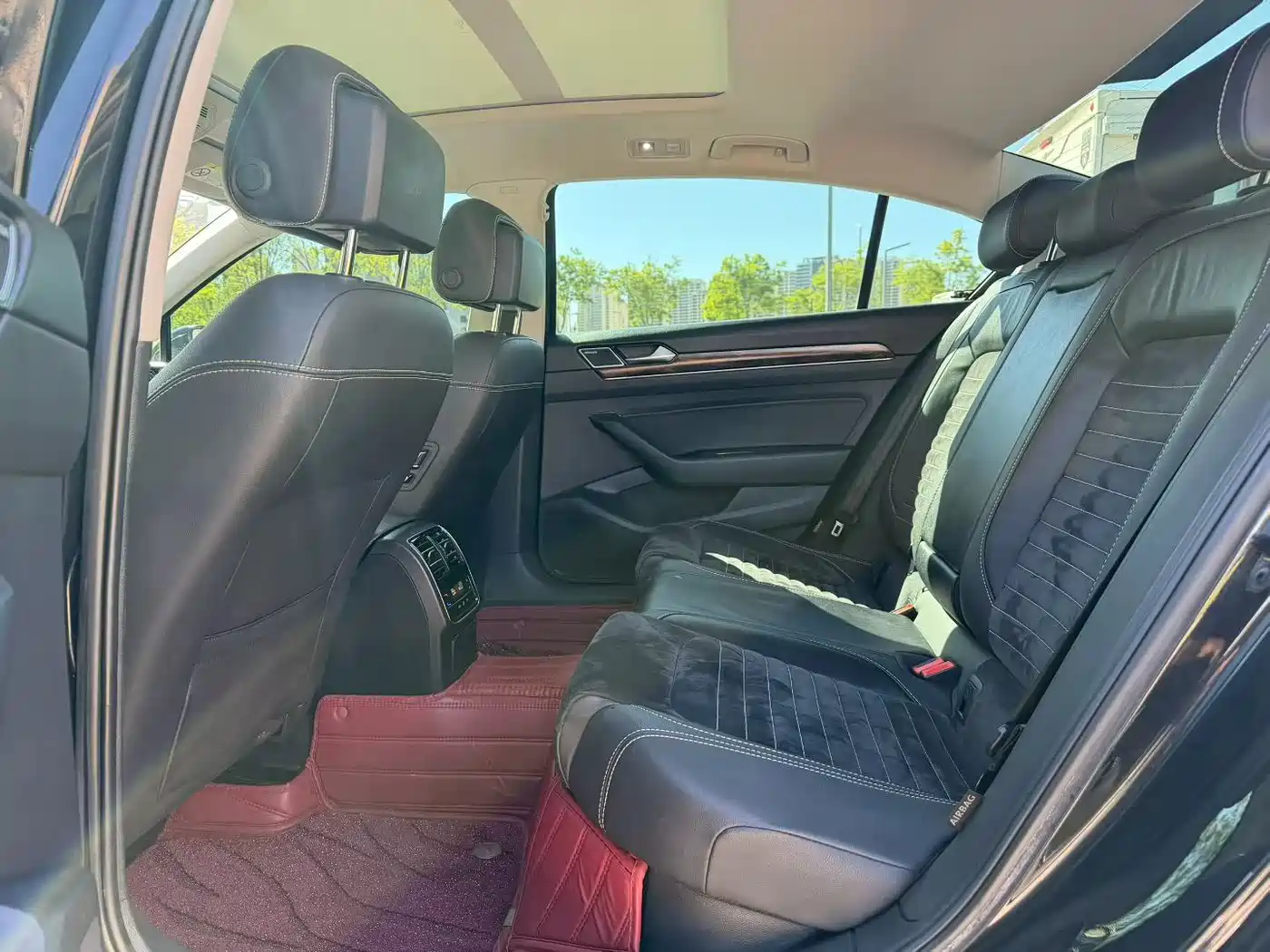 Volkswagen Magotan 2020 330TSI DSG Luxury фото 5