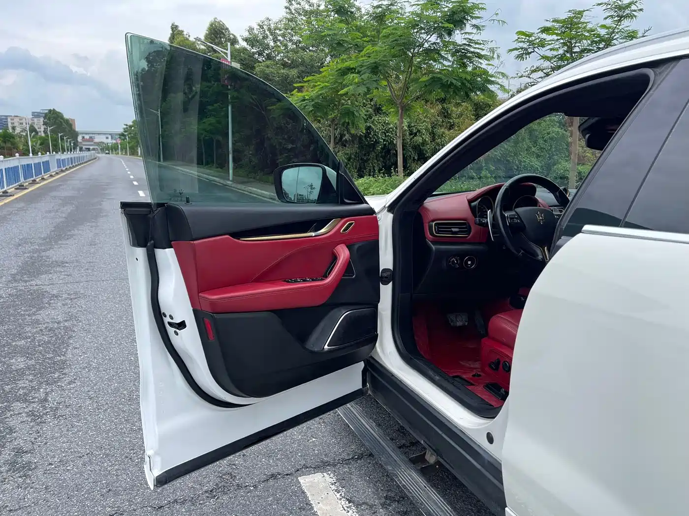 Maserati Levante 2017 2016 3.0T Standard