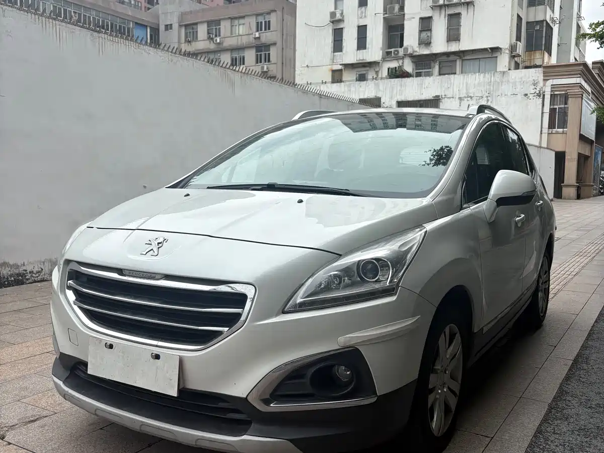 Peugeot 3008 2015 2.0L Automatic Classic Edition фото 3