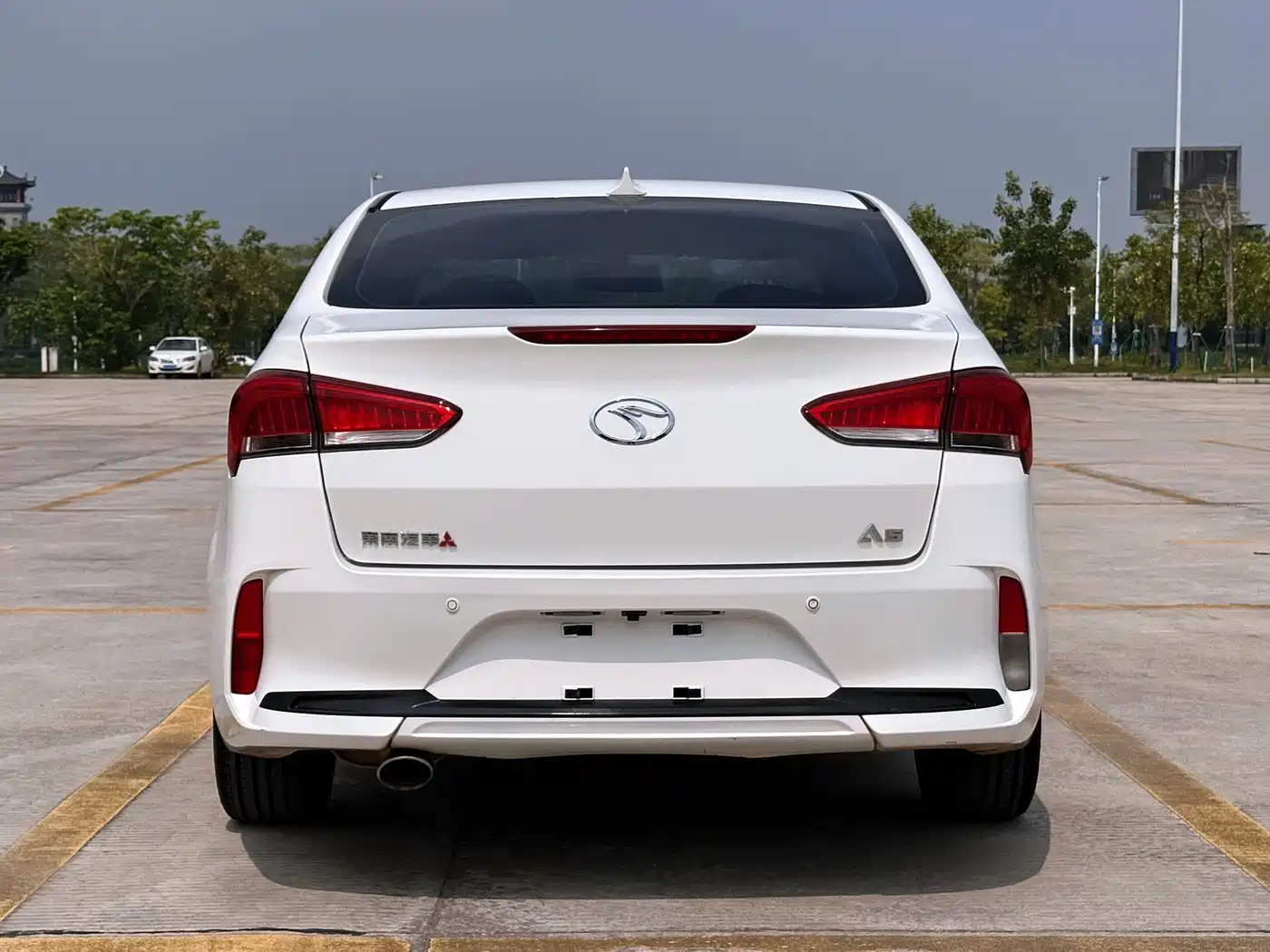 Soueast A5 Wing Dance 2019 2019 1.5L CVT Premium Edition China V