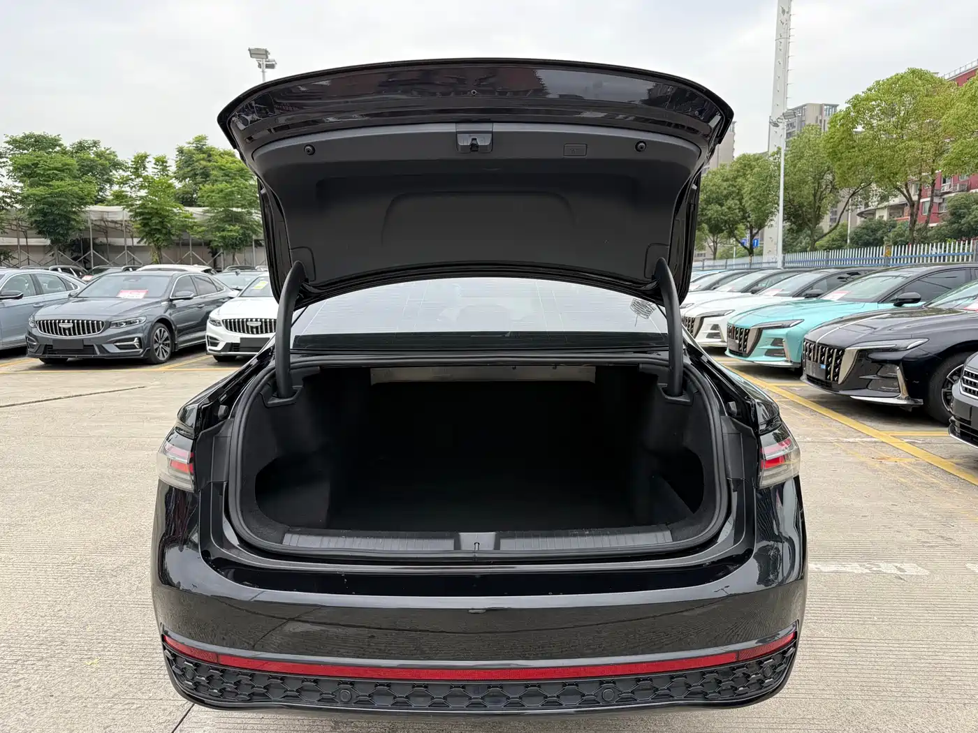 Фото 8 - Volkswagen Passat