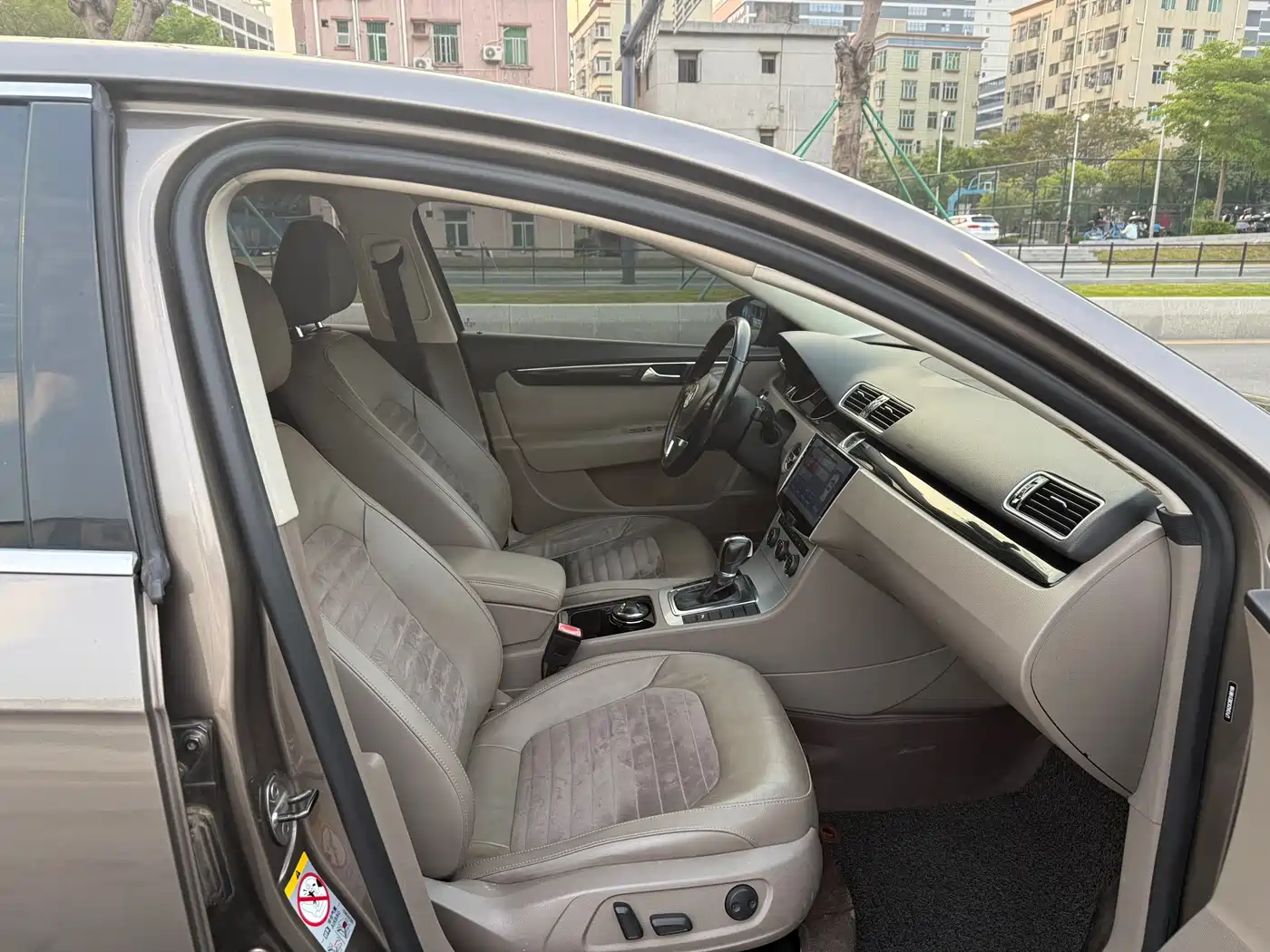 Volkswagen Magotan 2015 1.8TSI Luxury фото 15