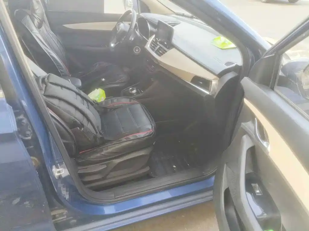 Baojun 360 2019 2018 1.5L Automatic Luxury (China V)