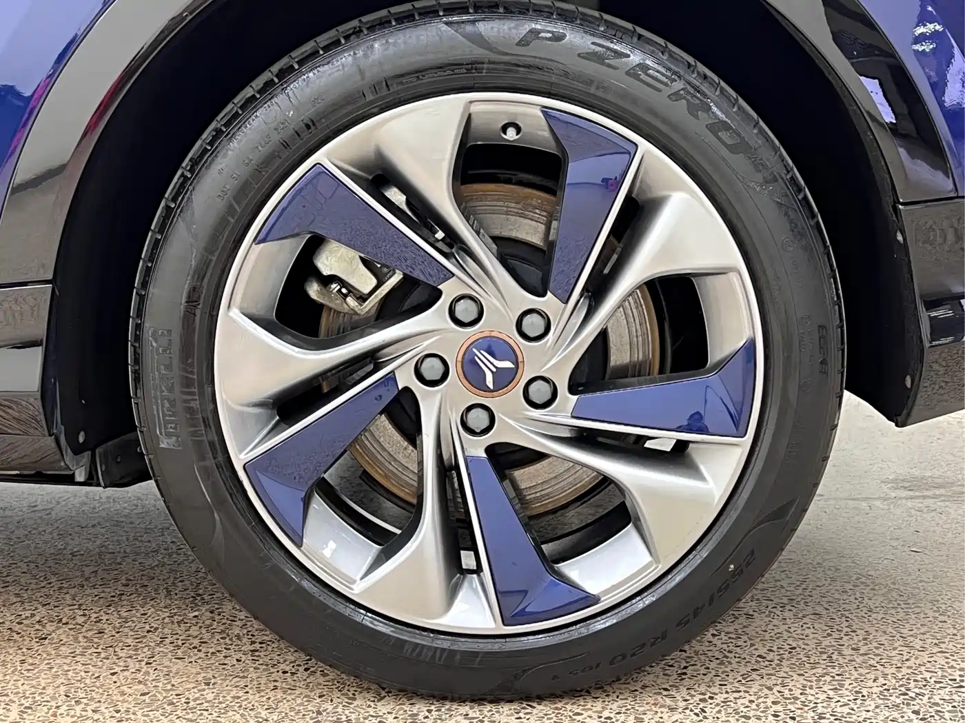 Voyah Auto VOYAH FREE 2021 AWD Standard Range Extender Exclusive Luxury Package фото 9
